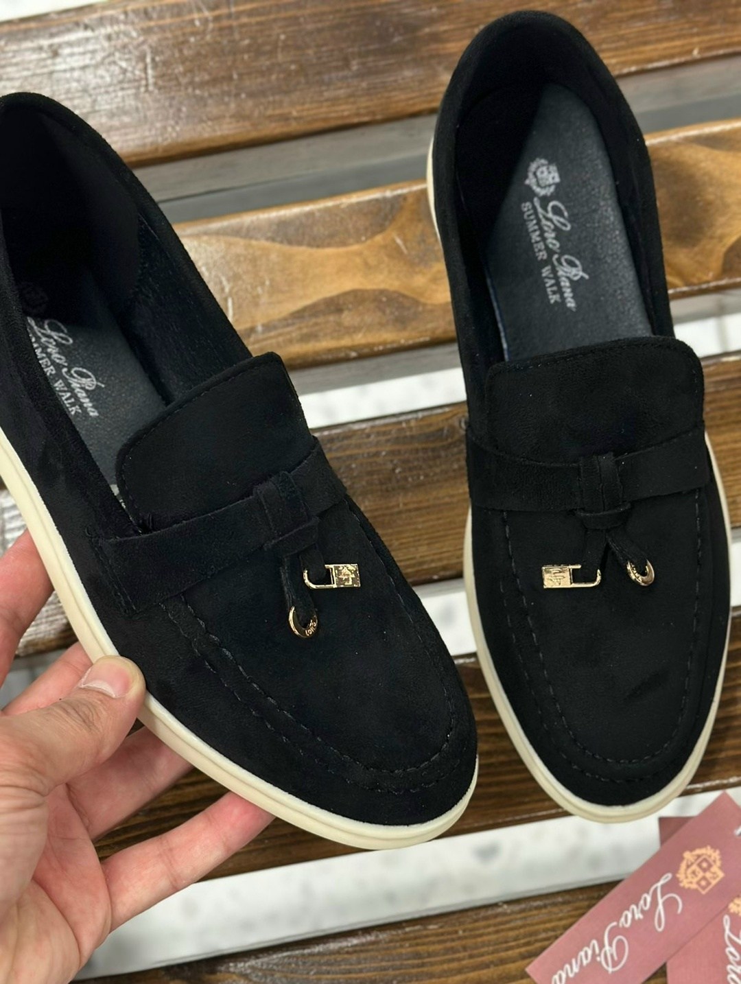 ,лоферы loro piana,лоферы из натуральной замши loro piana premium shoes,лоферы loro piana женские,женские бежевые замшевые лоферы loro piana open walk