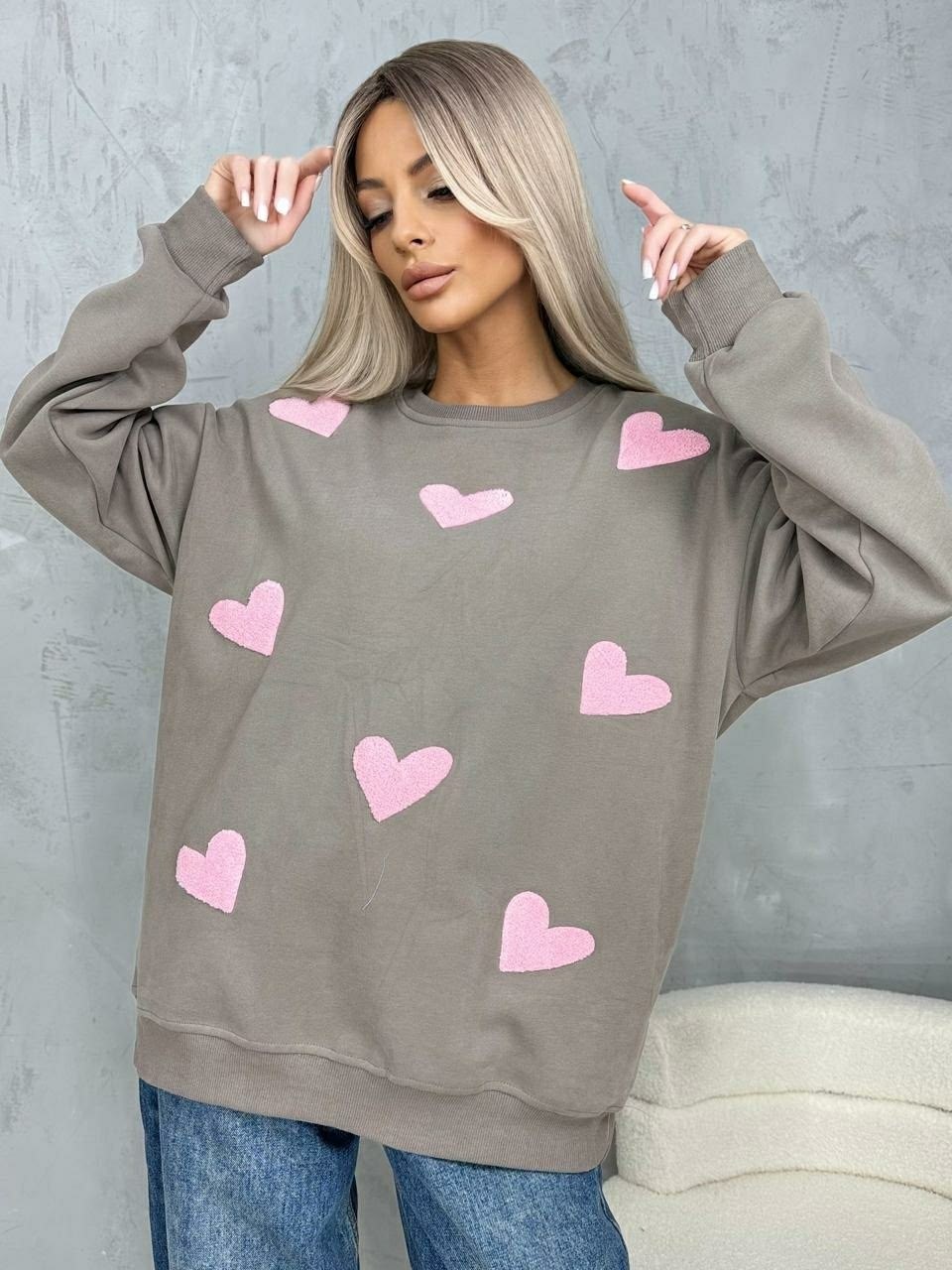 свитшот женская,свитер с сердечками,оверсайз свитшот,свитер оверсайз с сердечками,свитер оверсайз с сердцами