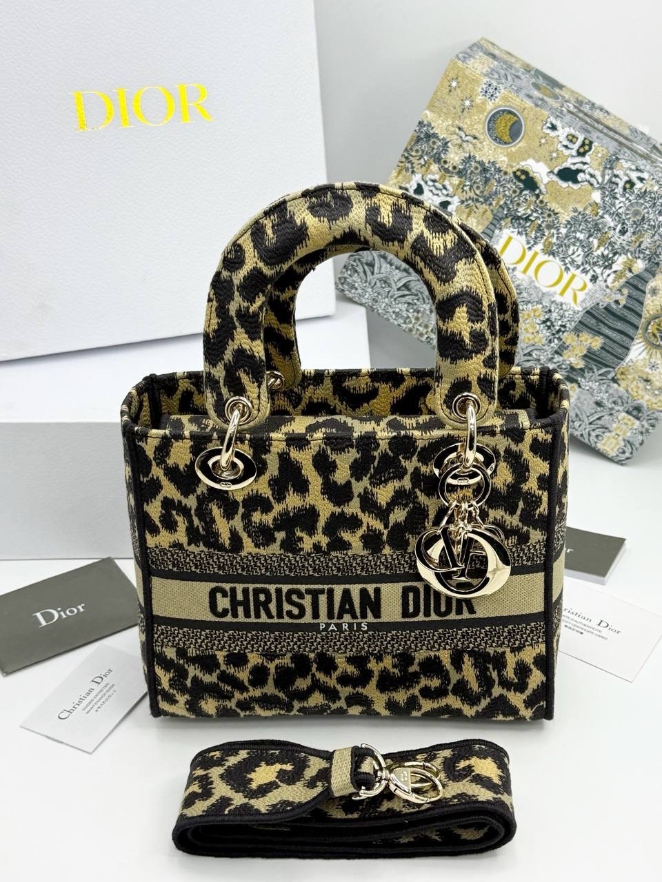 женская сумка christian dior,dior сумка,сумка christian dior,сумка christian dior lady dior,сумка lady dior