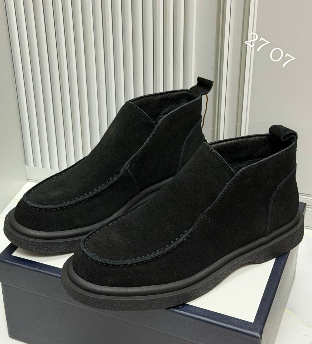 ,santoni замшевые лоферы коричневый,ботинки лоро пиано,ботинки замшевые,лоферы мужские