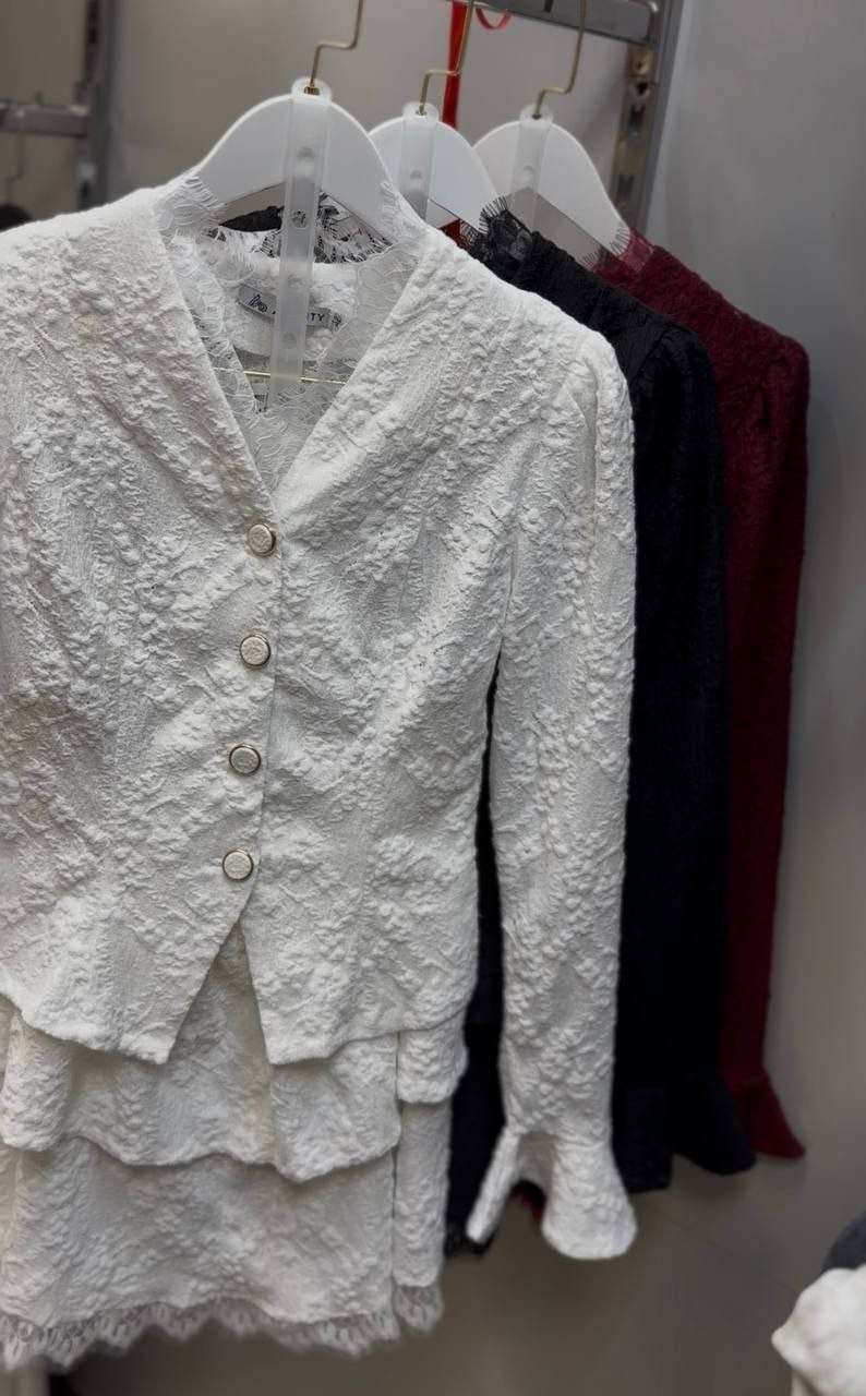 нарядное платье,стильные наряды,элегантный наряд,костюм с юбкой,приталенный жакет