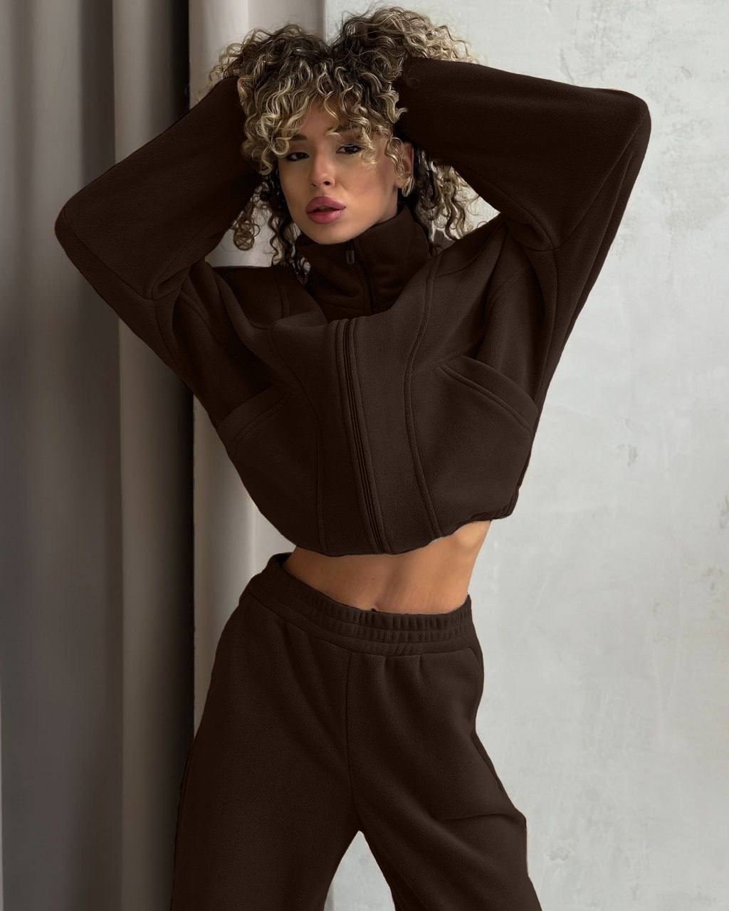 коричневая толстовка-трансформер oversize gloria jeans,женская толстовка,плюшевая толстовка на молнии коричневая укороченная,плюшевая толстовка на молнии коричневая укороченная с кулиской,комбинезон ф