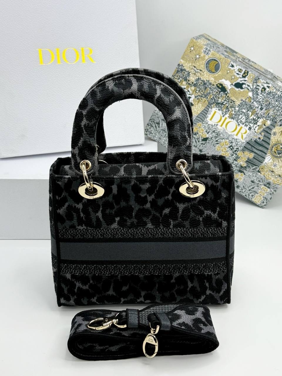 женская сумка christian dior,dior сумка,сумка christian dior,сумка christian dior lady dior,сумка lady dior