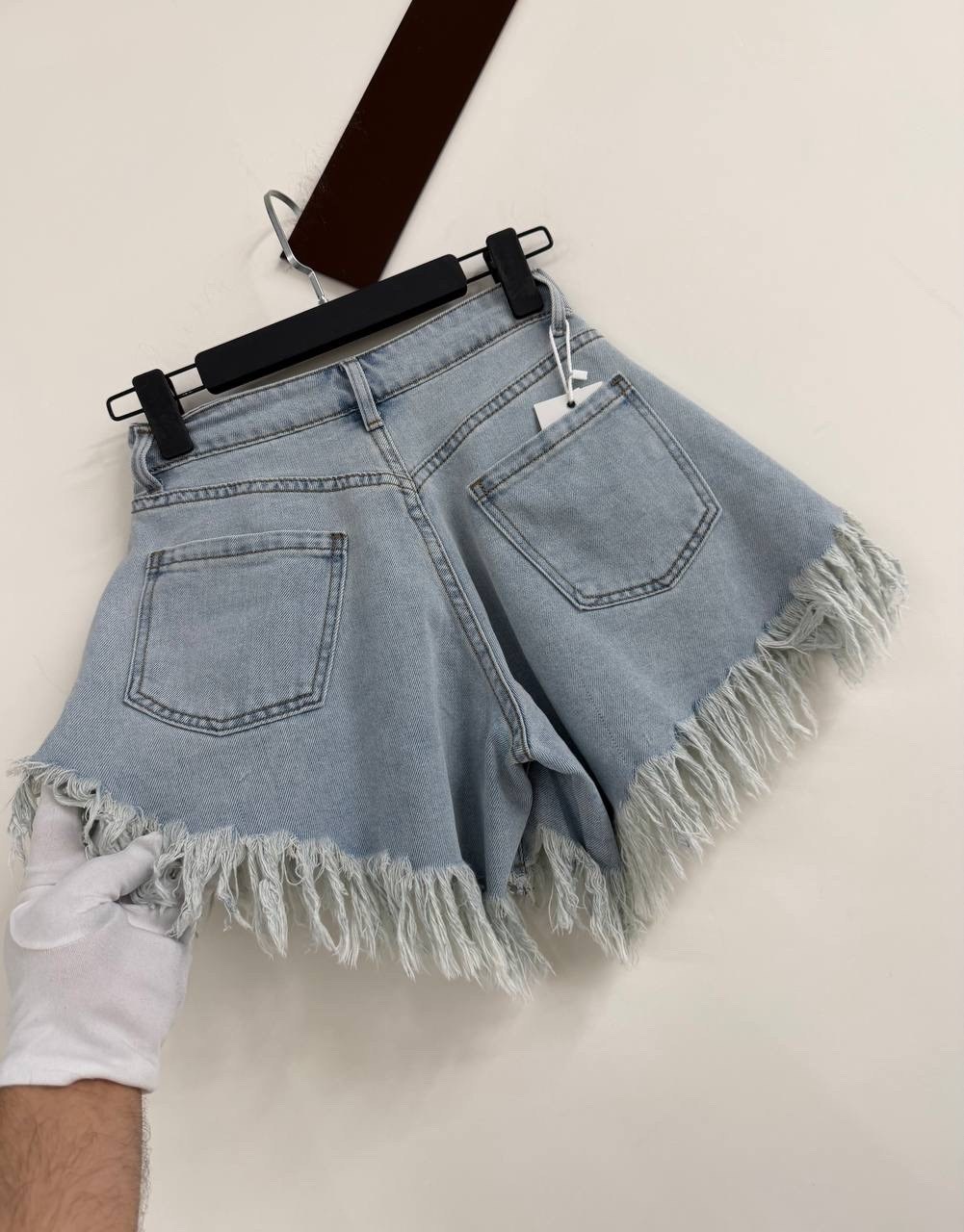 джинсовые шорты с бахромой,джинсовые женские шорты,шорты джинсовые,шорты с бахромой,шорты джинсовые широкие