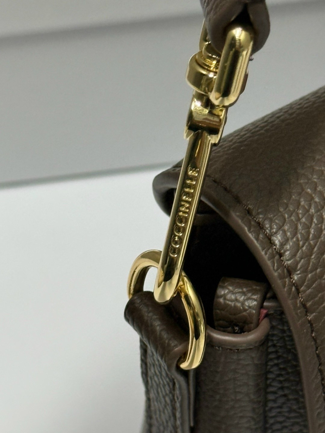 сумка coccinelle,coccinelle сумка на плечо,сумка женская,coccinelle сумка на плечо arlettis,сумка coccinelle через плечо