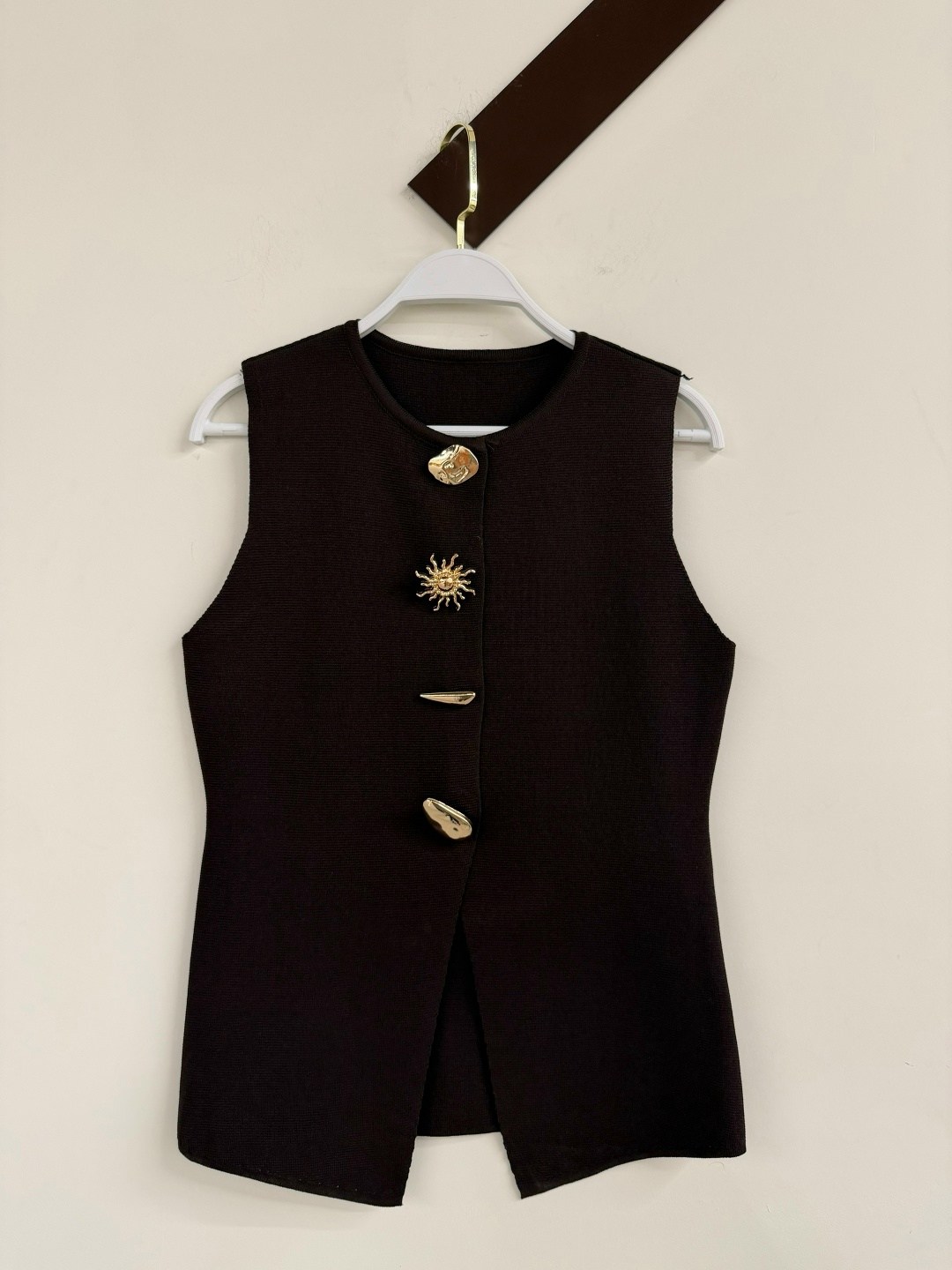 жилетка женская,женские жилеты,жилет на пуговицах,жилет для женщин,жилетка трикотажная