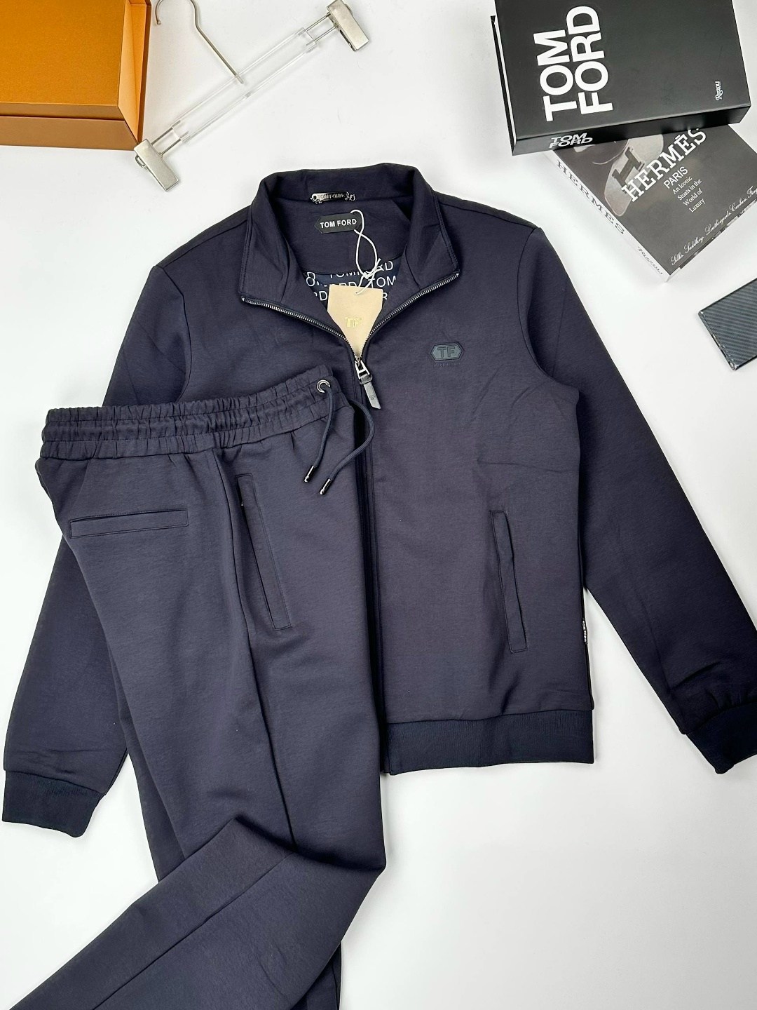 костюм спортивный мужской tom ford,спортивный костюм dolce gabbana,спортивный костюм boss,мужской спортивный костюм,спортивный костюм для мужчин