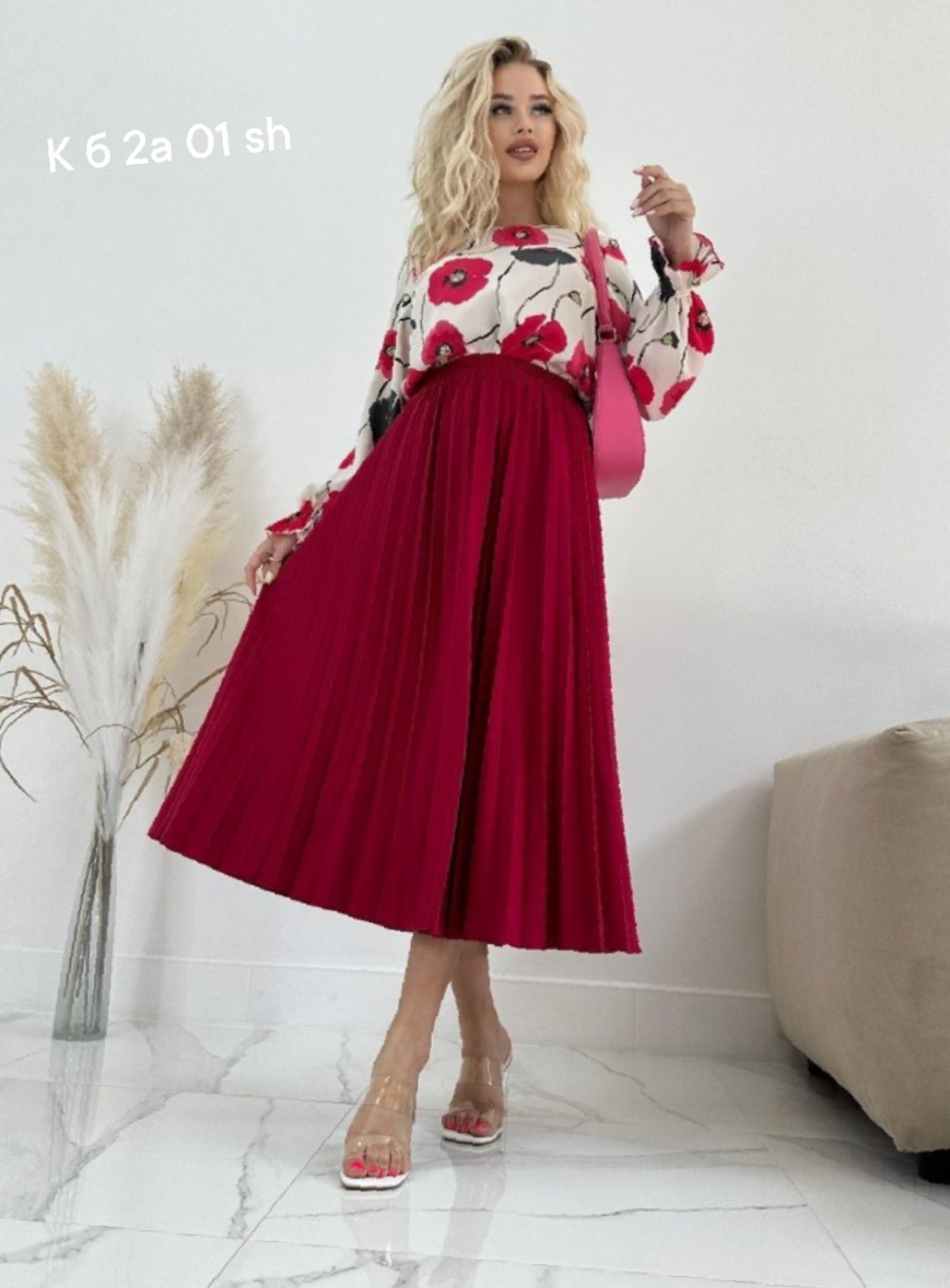 женской одежды,костюм двойка шелковый,костюм с юбкой,платье женская,женский костюм