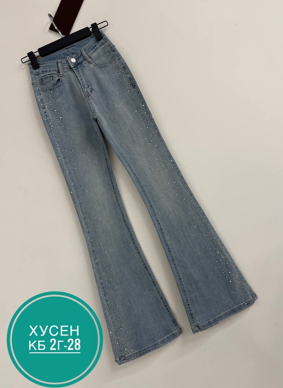 женские джинсы,женские джинсы клеш,расклешенные джинсы,модные джинсы,джинсы