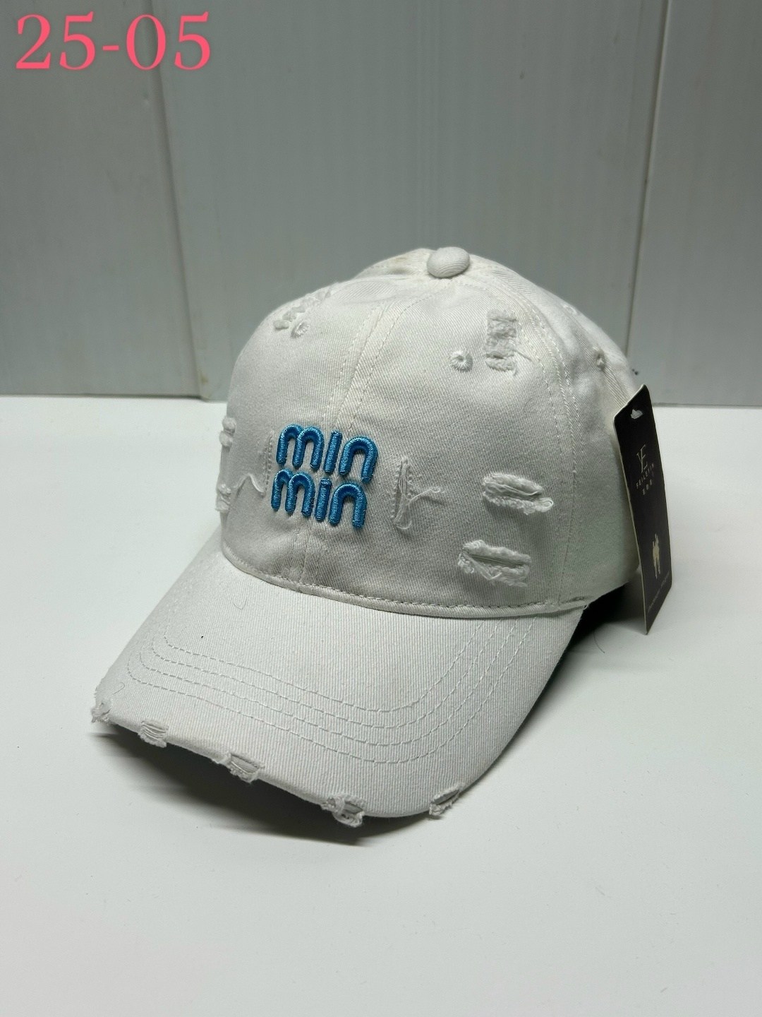 бейсболка женская,бейсболка,стильная бейсболка,бейсболка модная,бейсболка рваная