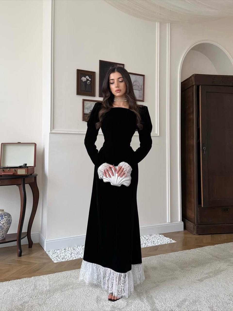 бархатное платье миди с контрастной вставкой на лифе,платье,платье велюр,платье женское,бархатное платье