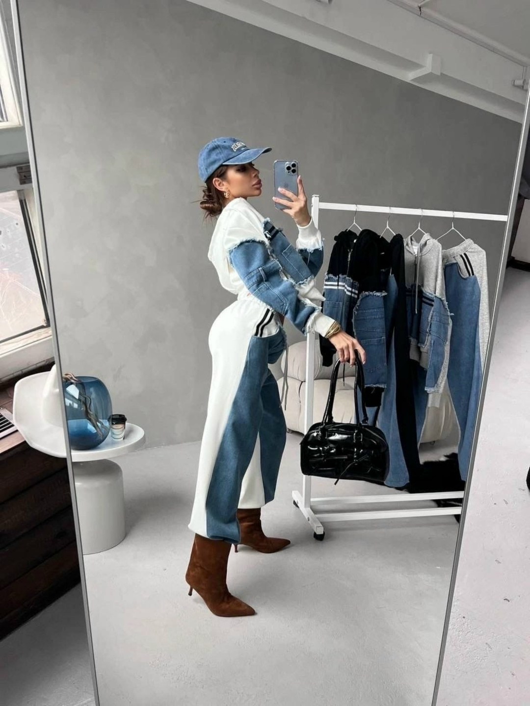 костюм джинсовый,стиль спорт шик,женские костюмы,джинсовая куртка с интересными вставками