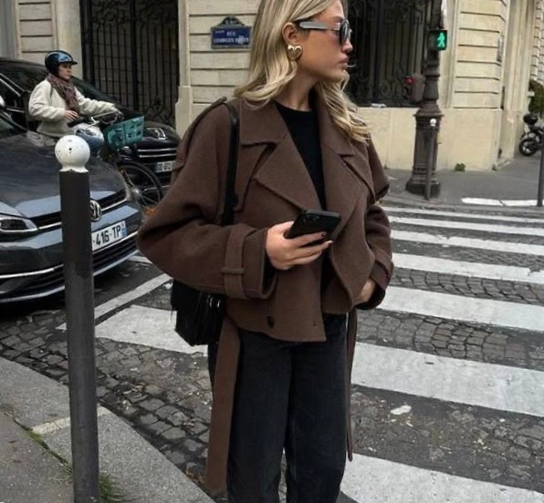 элегантные пальто,шерстяное пальто chloé,женское шерстяное пальто с отложным воротником,пальто шоколадного цвета