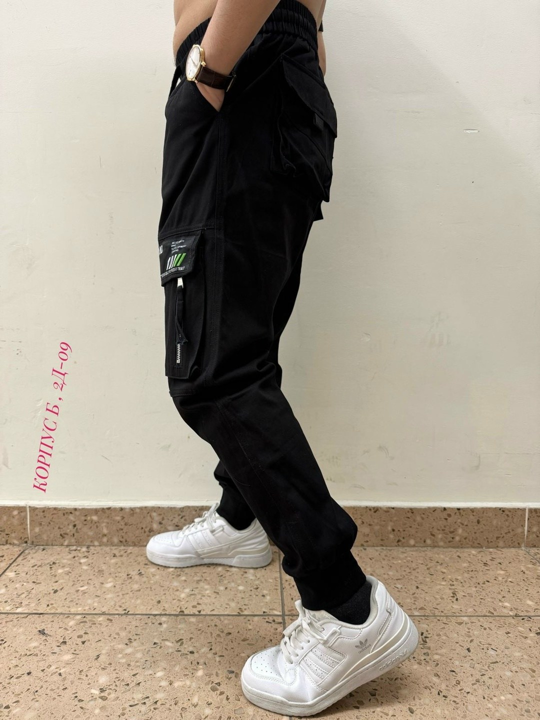 джоггеры брюки,джоггеры на манжетах,штаны брюки джоггеры ,штаны джоггеры,джоггеры карго