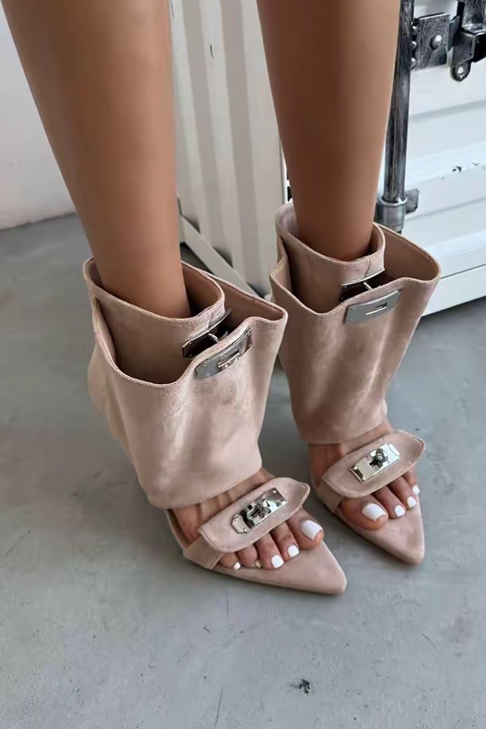 ботильоны модные, женская,ботильоны на шпильках,замшевые ботильоны,ботильоны с открытым носком