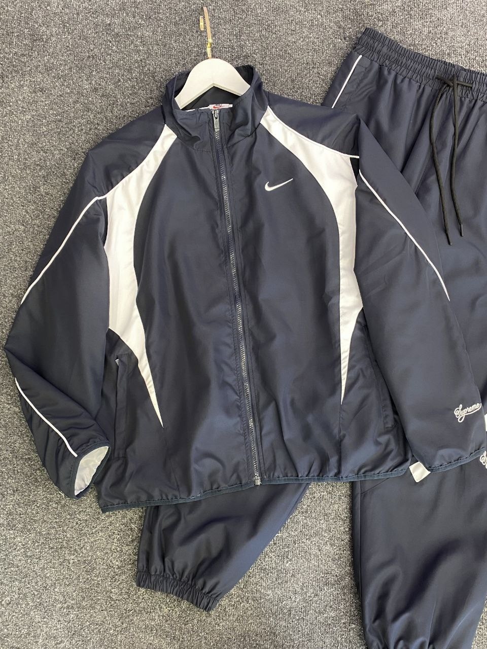 спортивный костюм nike,спортивный костюм nike swoosh,найк костюм,костюм nike,спортивный костюм nike на флисе