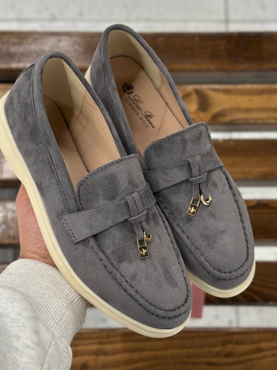 ,лоферы loro piana женские,бежевые лоферы,лоферы замшевые,лоферы loro piana