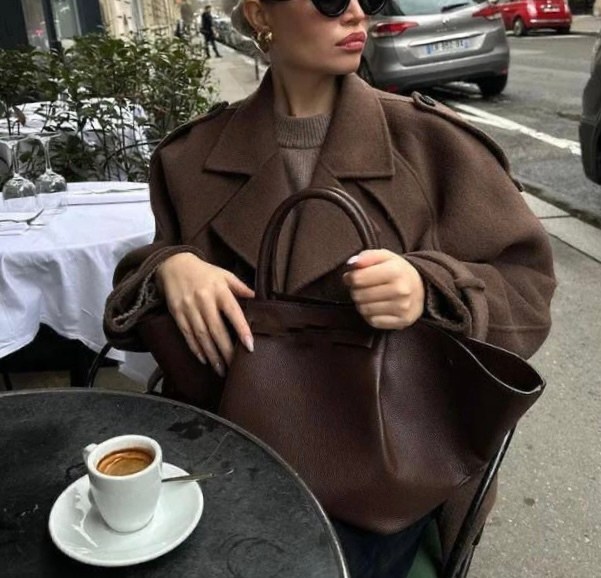 элегантные пальто,шерстяное пальто chloé,женское шерстяное пальто с отложным воротником,пальто шоколадного цвета