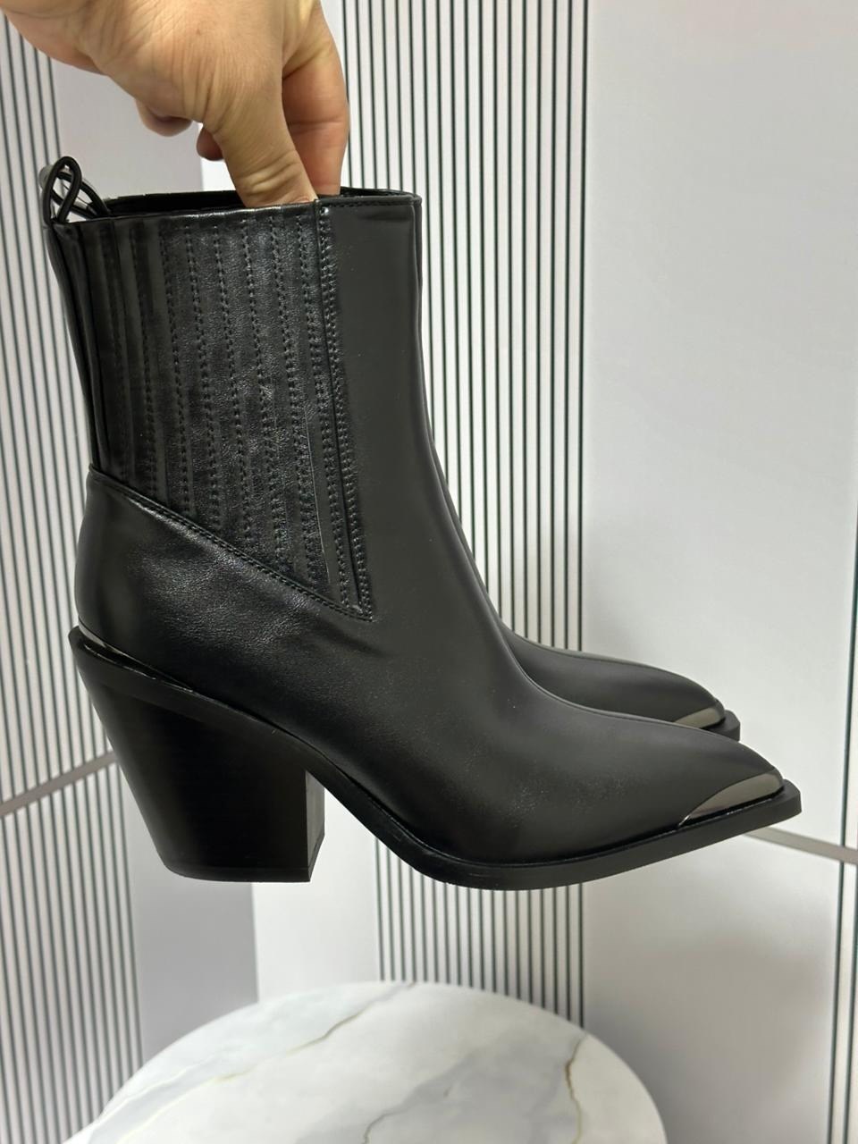 ,казаки замшевые эконика, женская,женские ботильоны,замшевые ботинки