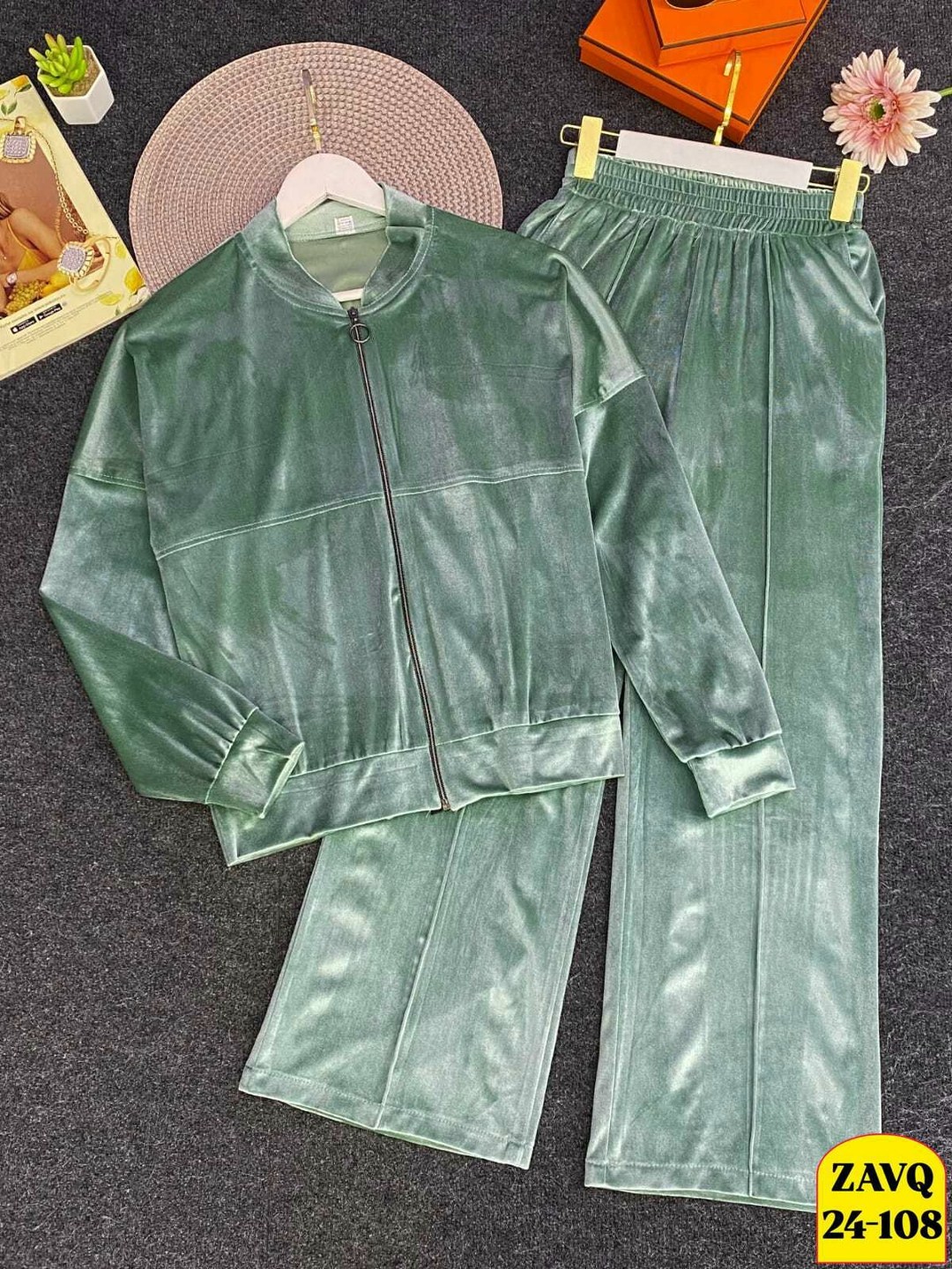 велюровый костюм,велюровый костюм женский,костюм велюровый спортивный,костюм из велюра женский,костюм велюровый спортивный witch store