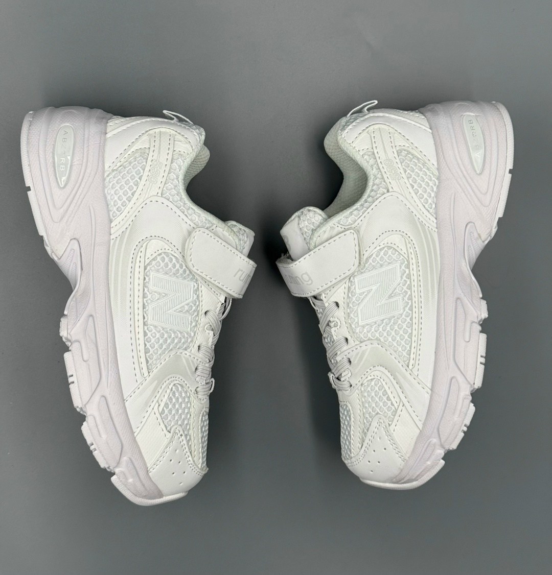 кроссовки adidas,кроссовки,белые кроссовки,детские кроссовки,кроссовка детская