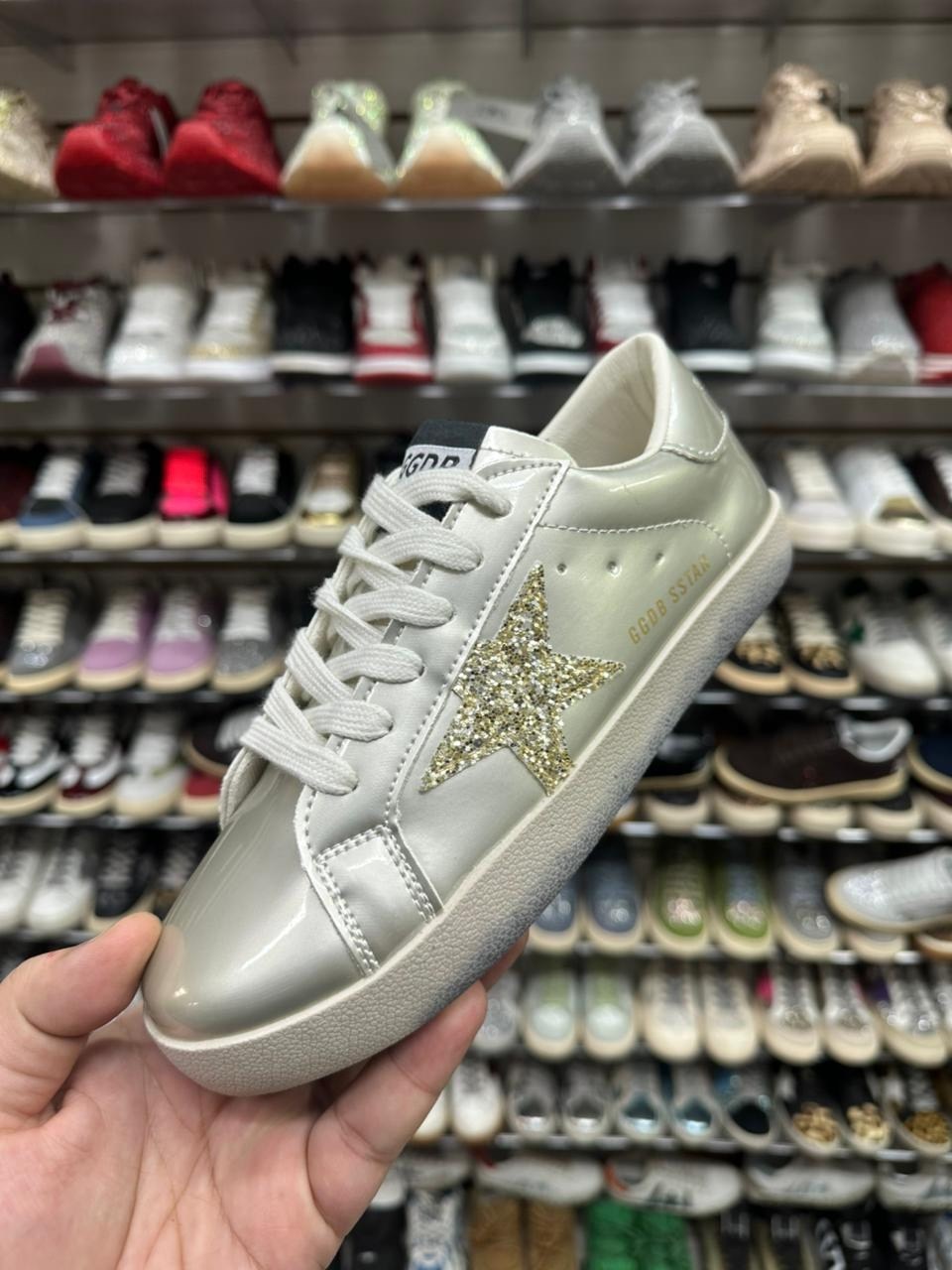 кожаные кеды golden goose superstar premium,,кеды golden goose,женские кожаные кроссовки golden goose super-star premium - white / silver,кеды женские golden goose