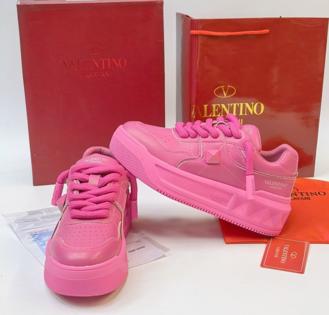 кроссовки валентино розовые,кроссовки женские valentino,кроссовки валентино женские розовые,valentino кроссовки,кроссовки valentino garavani one stud xl