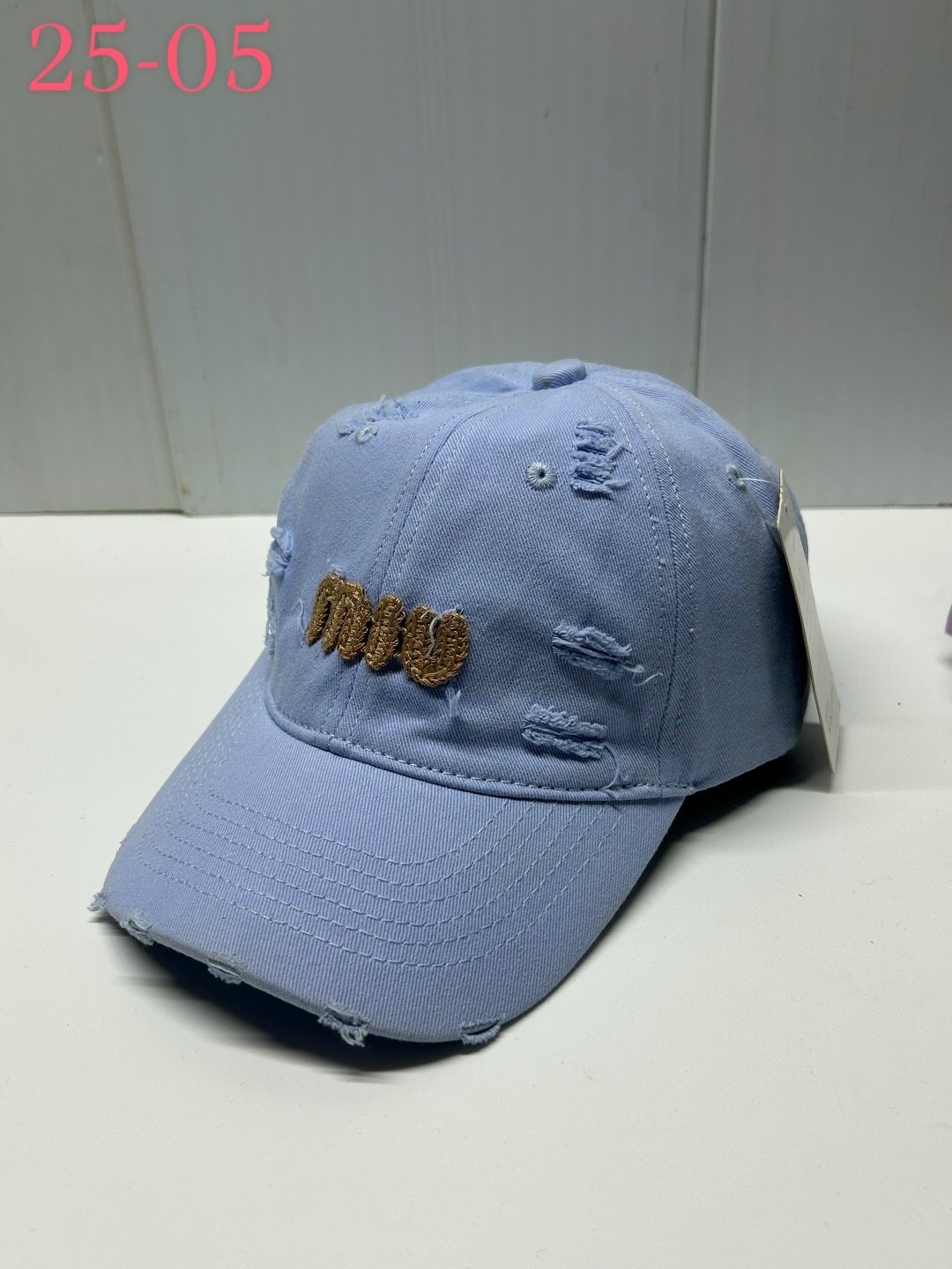 бейсболка женская,бейсболка,стильная бейсболка,бейсболка модная,бейсболка рваная