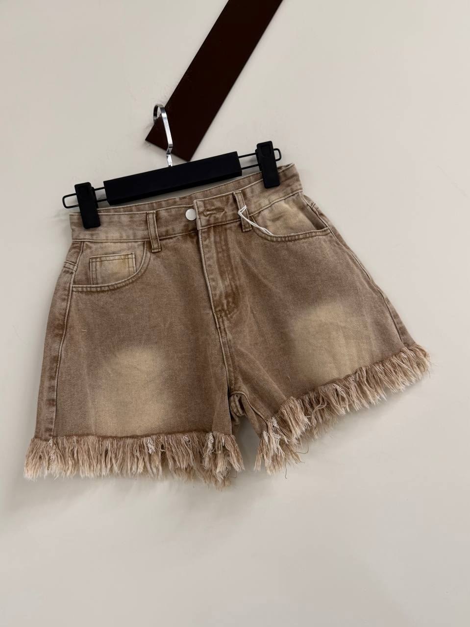 женские шорты,женские шорты джинсовые,джинсовые шорты,летние женские шорты,женские джинсовые шорты с кисточками