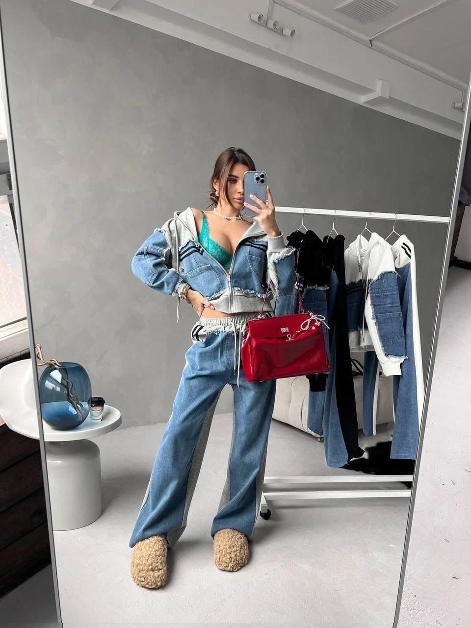 костюм джинсовый,джинсовая куртка с интересными вставками,спортивные костюмы женские,джинсовый костюм женский,костюм двойка в стиле спорт шик