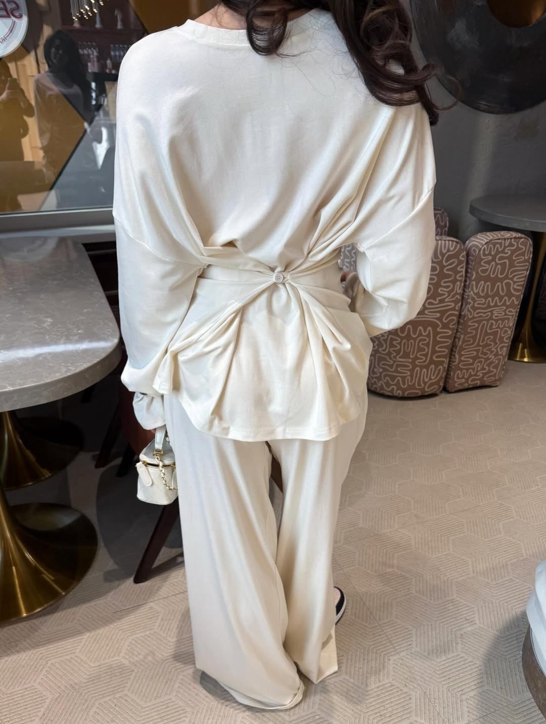 брючный костюм,брючный костюм женский,элегантный брючный костюм,трикотажный брючный костюм женский,стильный розовый брючный костюм в пижамном стиле