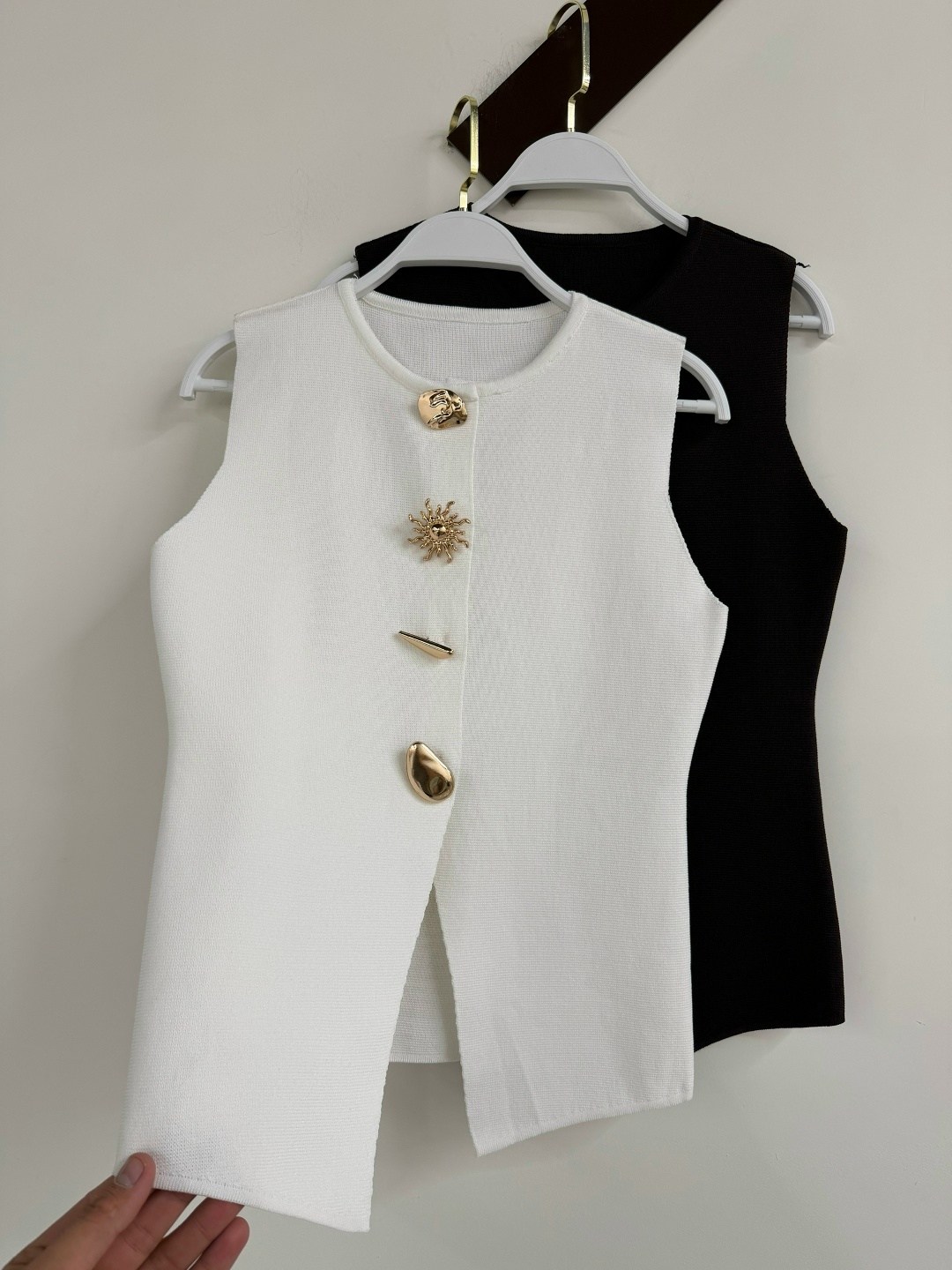 жилетка женская,женские жилеты,жилет на пуговицах,жилет для женщин,жилетка трикотажная