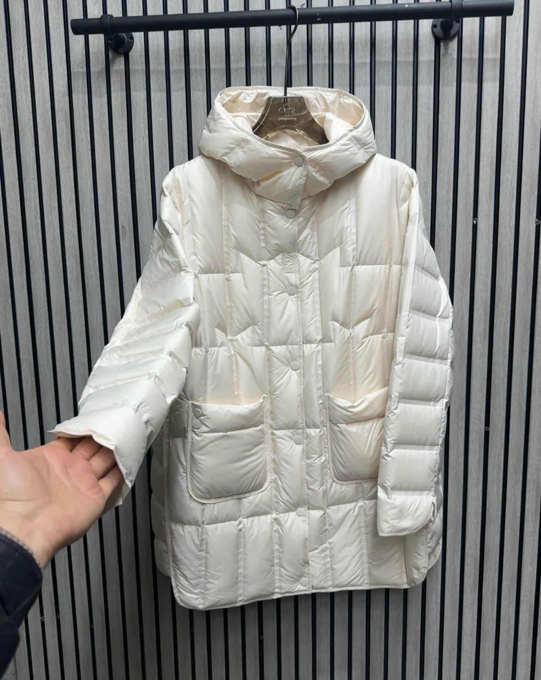 стильные пуховики,пуховик с капюшоном,куртка женская,женский пуховик,куртка пуховик