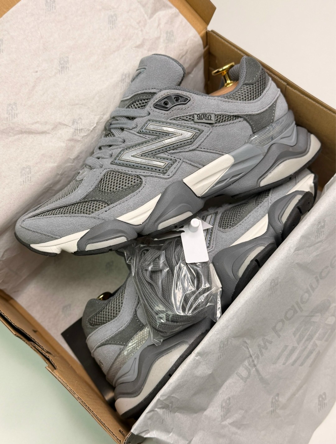 кроссовки new balance 9060,new balance 9060 серые,зимние кроссовки new balance 9060,мужские кроссовки new balance 9060 winter grey,унисекс кроссовки new balance 9060 winter grey