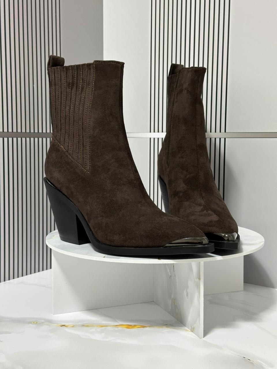 ,казаки замшевые эконика, женская,женские ботильоны,замшевые ботинки