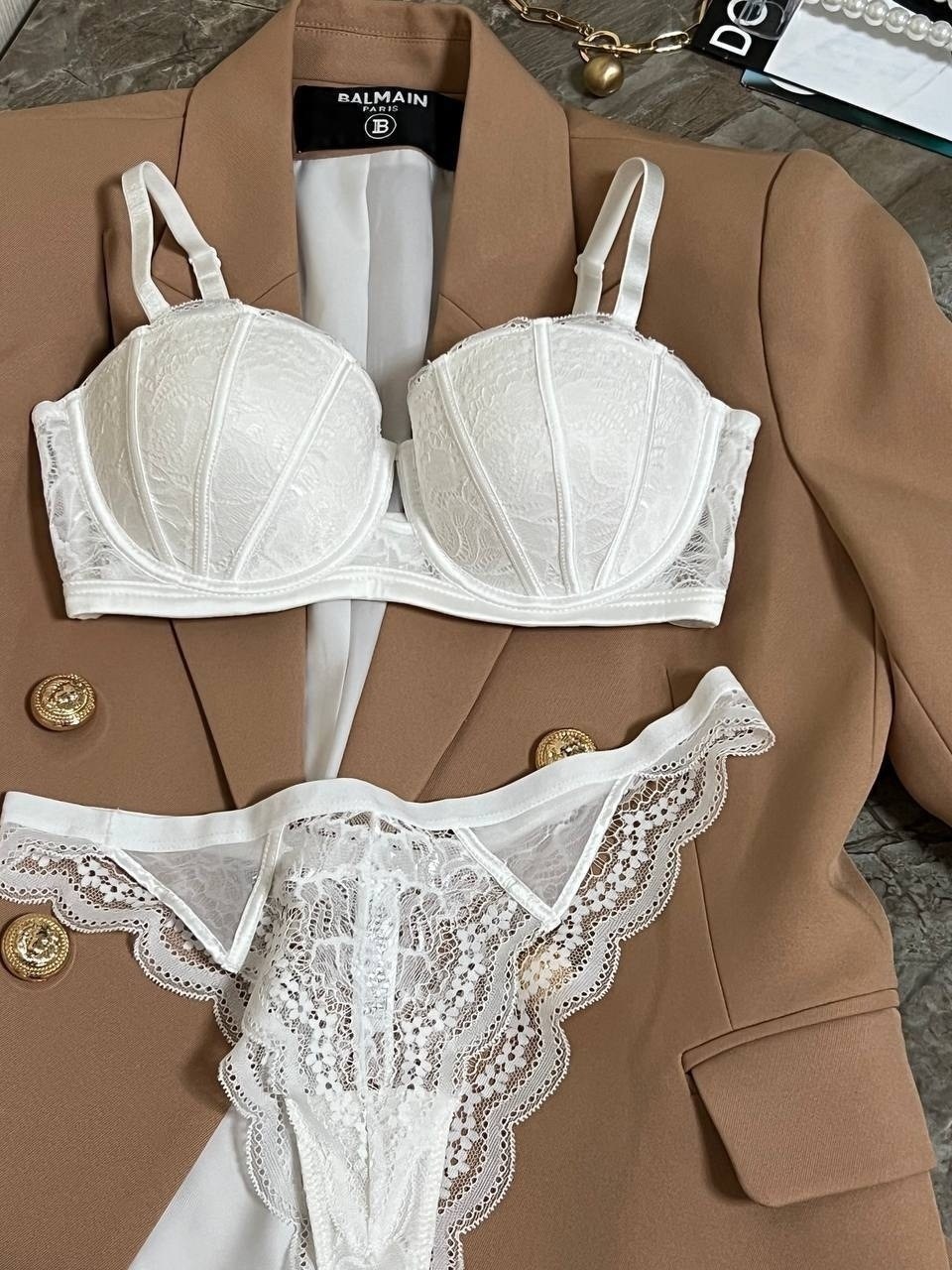 красное нижнее белье,комплект нижнего белья красное,красное кружевное белье,красное нижнее белье женское,комплект нижнего белья