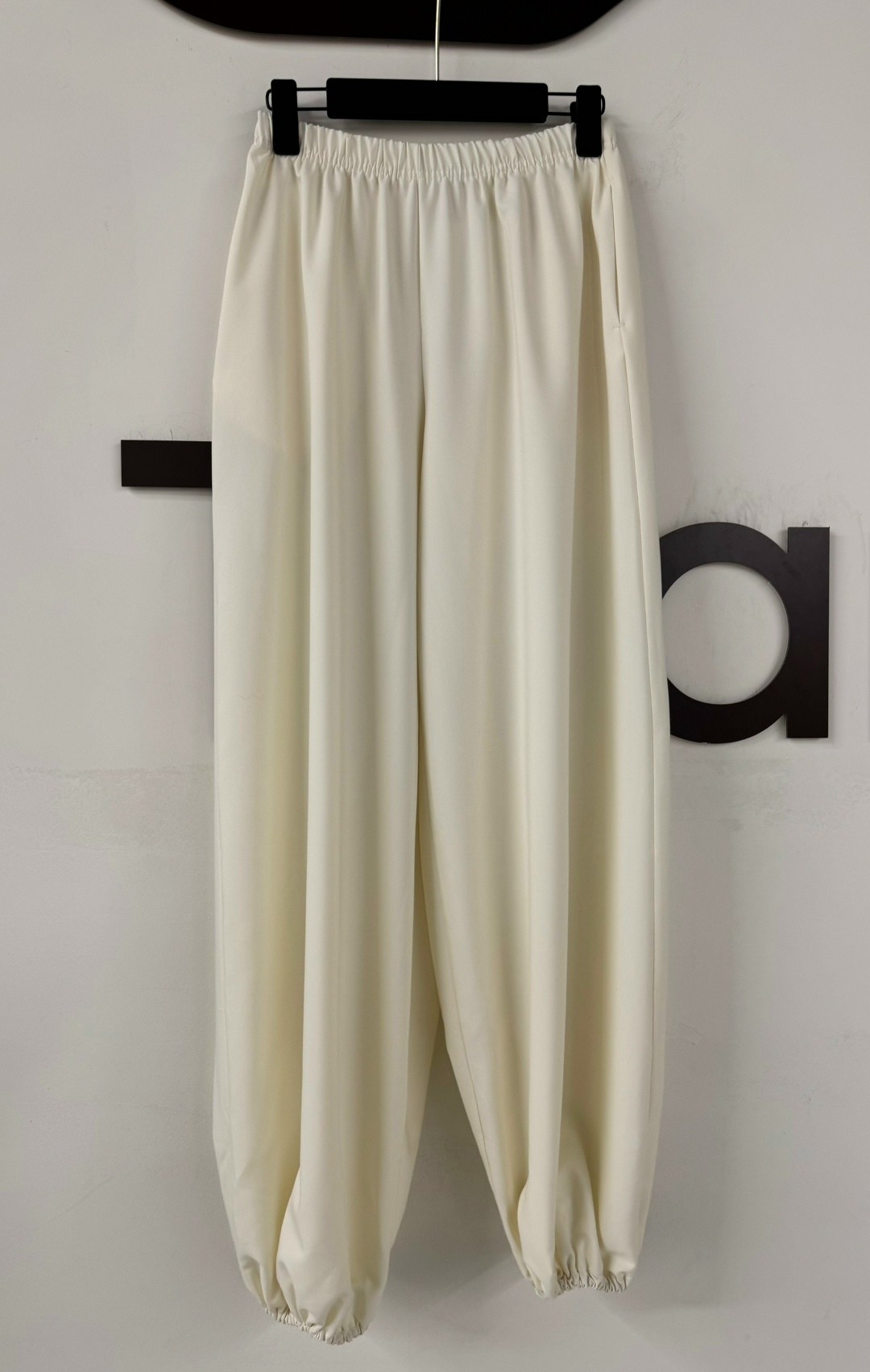 модные брюки,одежда стильная,стильные наряды,брюки с баской