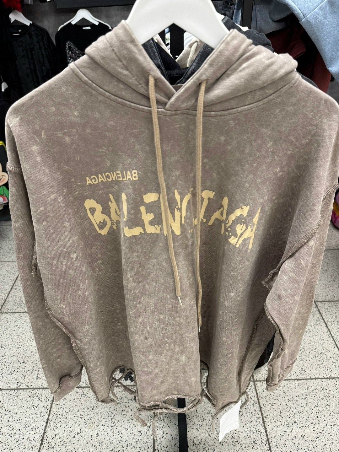 худи balenciaga,balenciaga толстовка,худи баленсиага женские,худи баленсиага,баленсиага толстовка