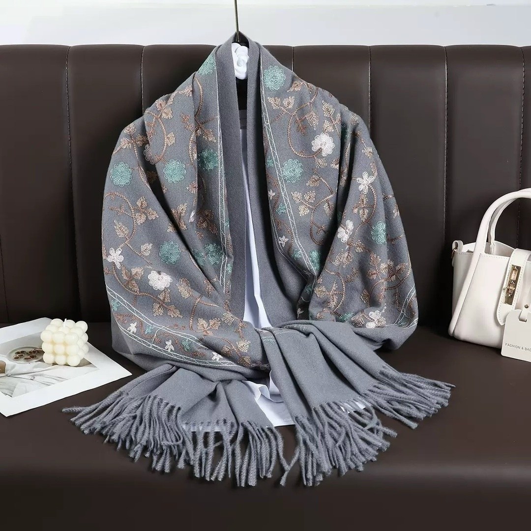 шарф палантин кашемир вышитые цветочные детали,палантин кашемир теплый шарф осенний tantino,malina.ak палантин шарф кашемировый с узором двусторонний,палантин кашемир,палантин женские