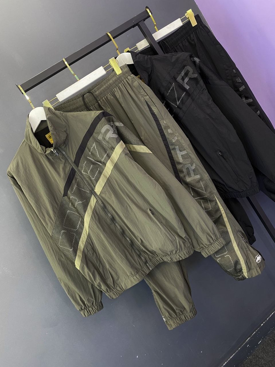 спортивные костюмы,спортивные костюмы мужские,костюм спортивный стильный,спортивный костюм спортивные костюмы,спортивные костюмы адидас