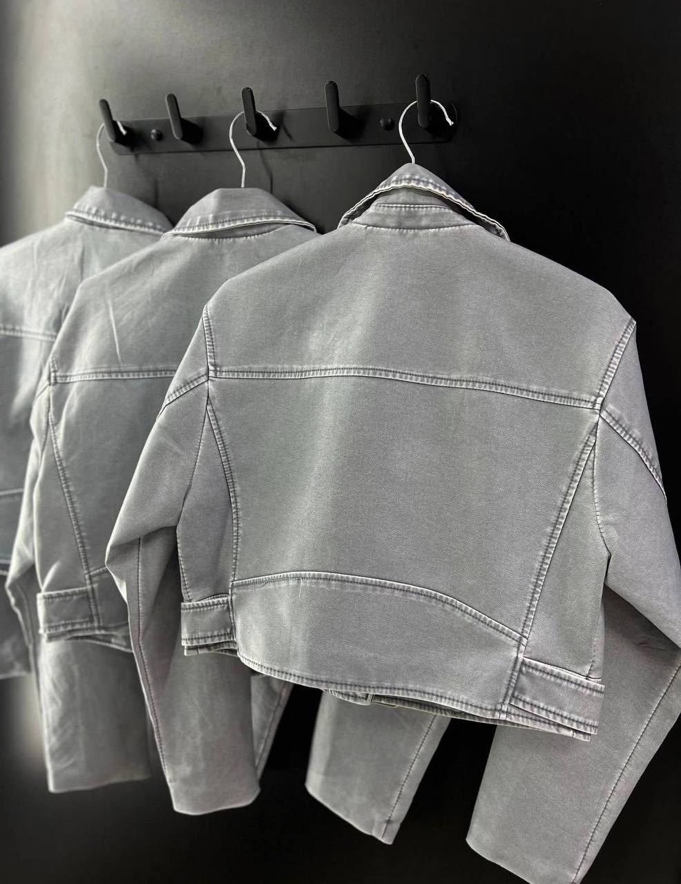 косуха куртка,кожаная куртка,косуха женская куртка кожаная оверсайз,куртка косуха укороченная,джинсовая куртка