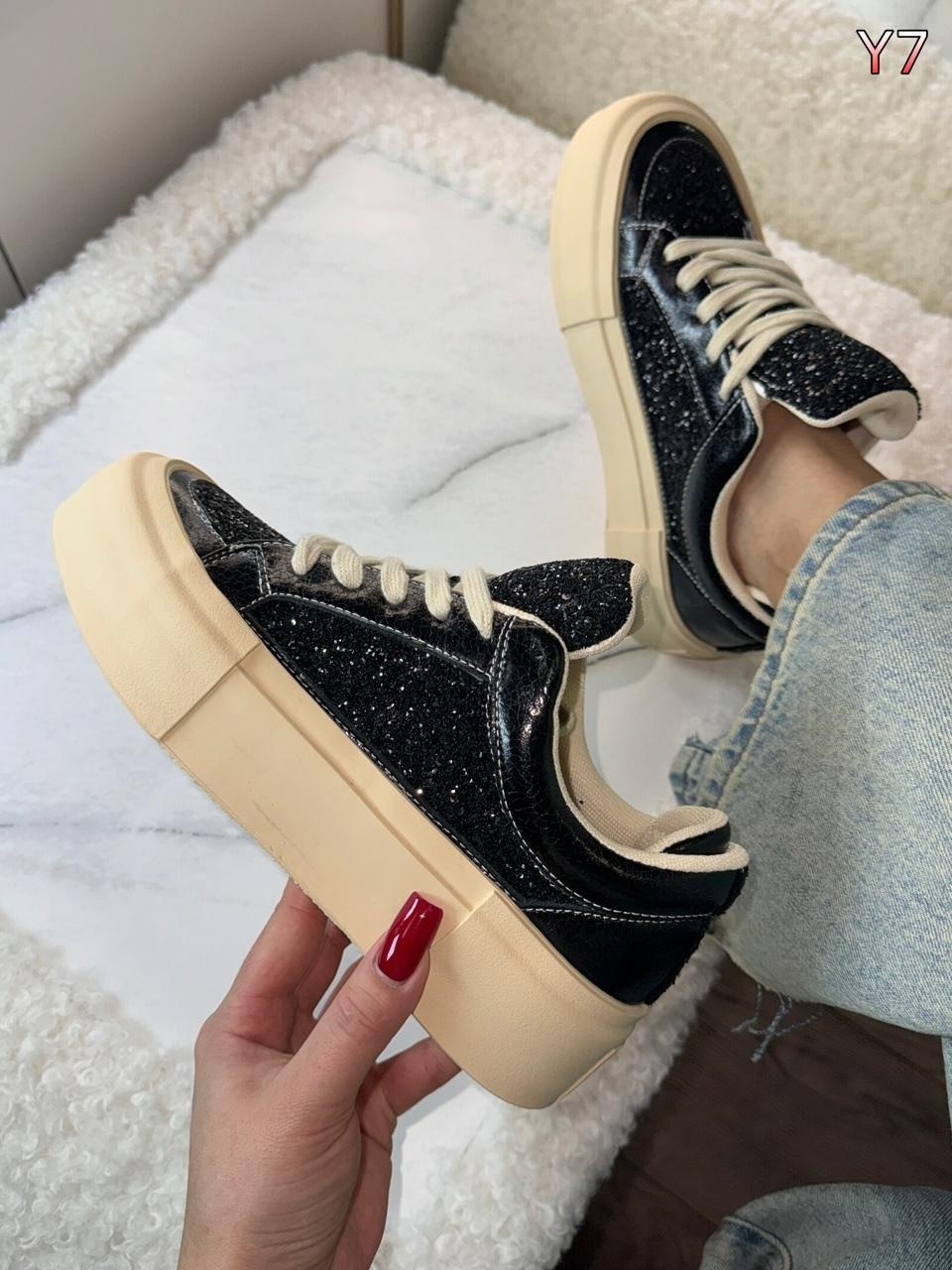 яркие кроссовки,кроссовки из натуральной кожа,женские кроссовки,женские кроссовки на платформе,стильные женские кроссовки