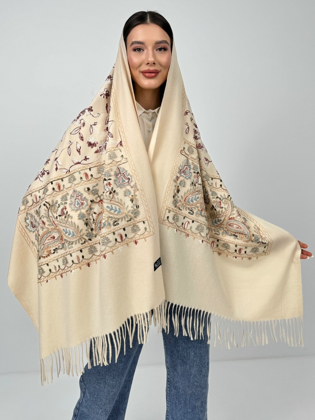 шарф палантин кашемир вышитые цветочные детали,палантин кашемир теплый шарф осенний tantino,malina.ak палантин шарф кашемировый с узором двусторонний,палантин кашемир,палантин женские