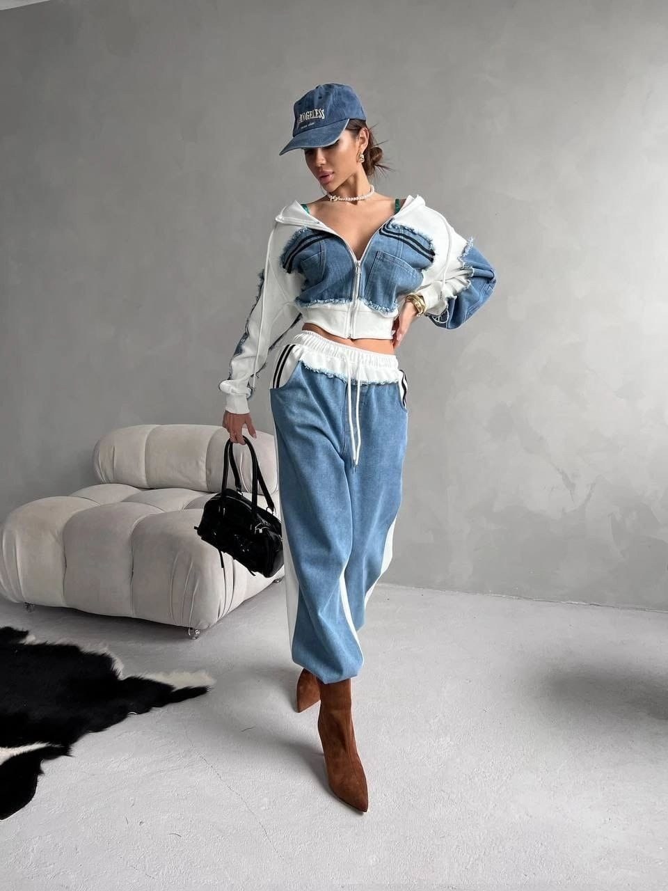 костюм джинсовый,джинсовая куртка с интересными вставками,спортивные костюмы женские,джинсовый костюм женский,костюм двойка в стиле спорт шик