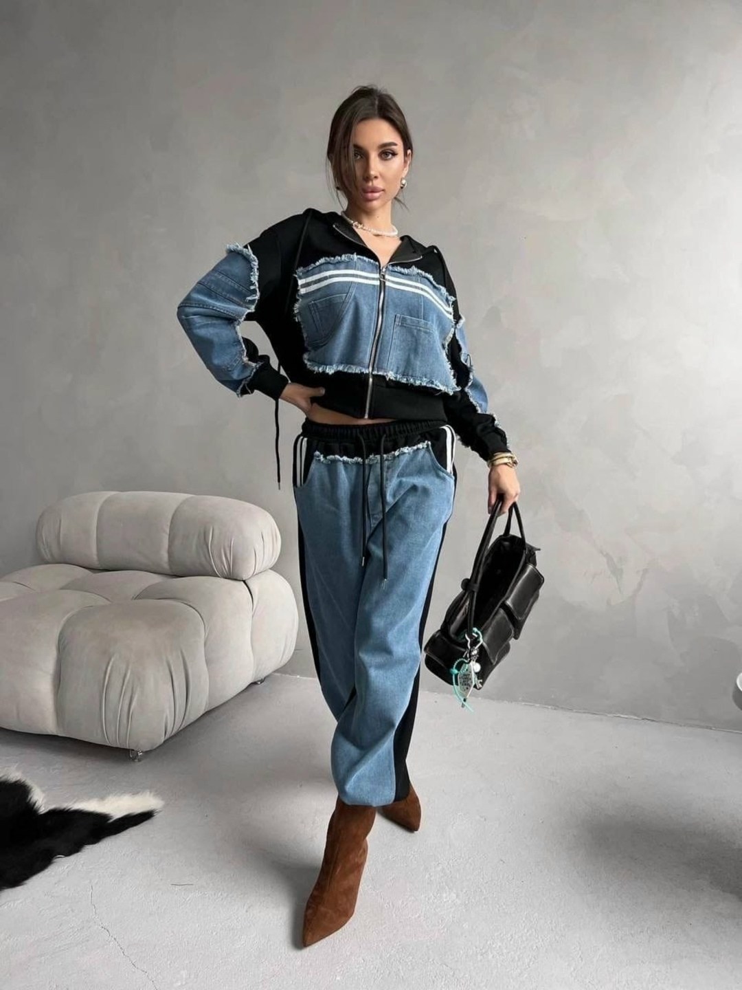 костюм джинсовый,стиль спорт шик,женские костюмы,джинсовая куртка с интересными вставками