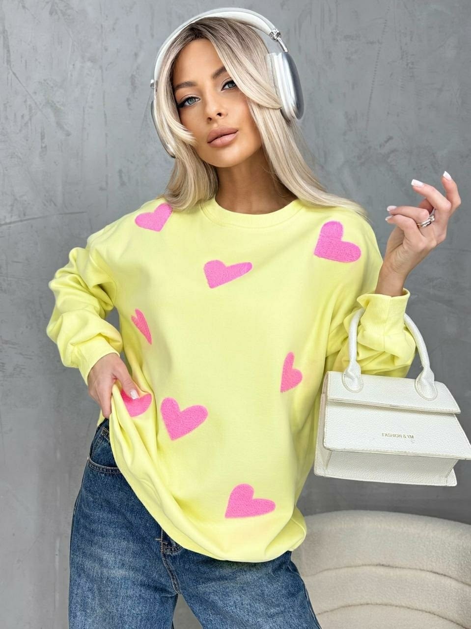 свитшот женская,свитер с сердечками,оверсайз свитшот,свитер оверсайз с сердечками,свитер оверсайз с сердцами