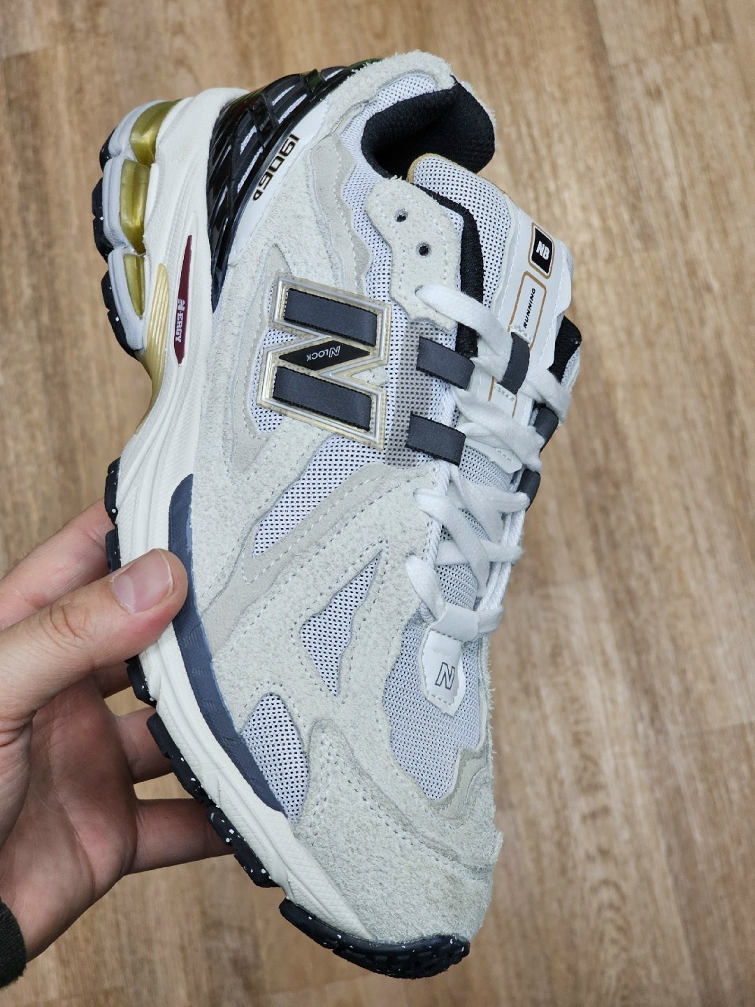 женские кроссовки balenciaga runner серебристые,кроссовки,кроссовки new balance 1906,кроссовки new balance,баленсиага кроссовки женские