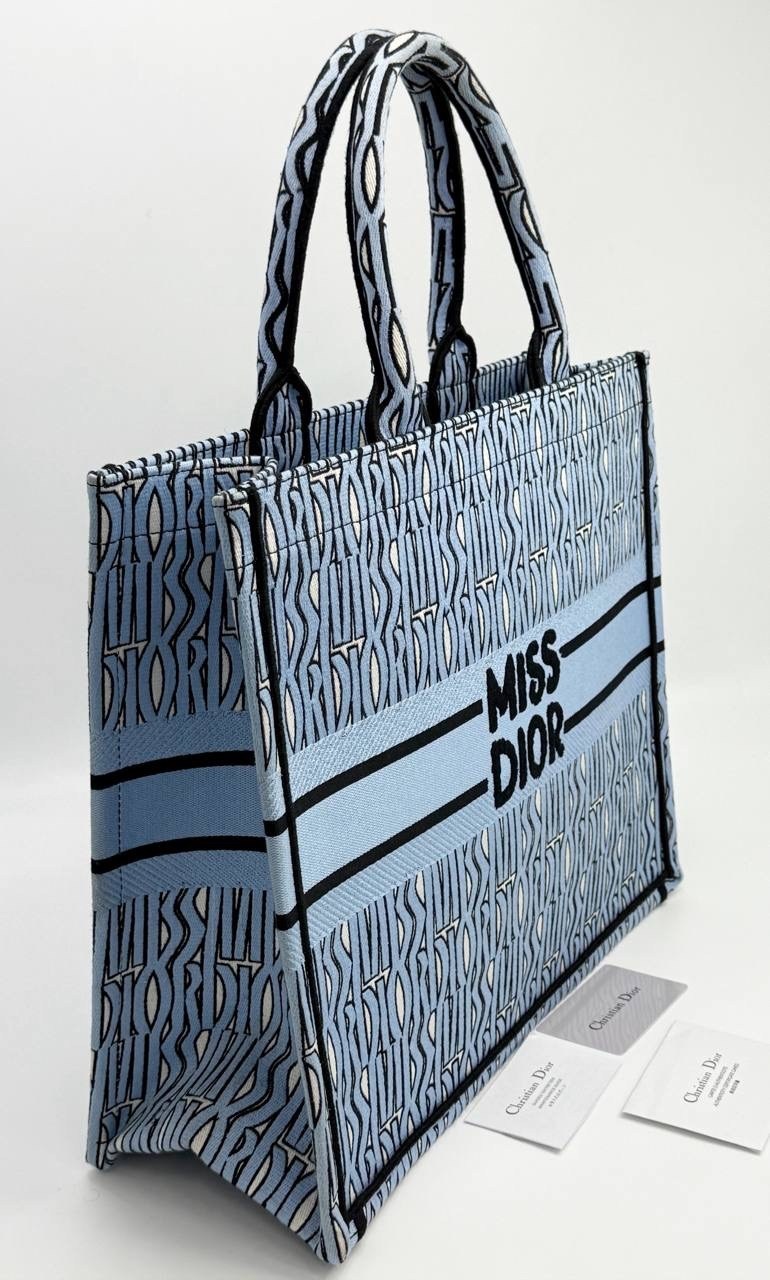 christian dior сумка,dior сумка,dior book tote,сумка шоппер кристиан диор,женская сумка christian dior