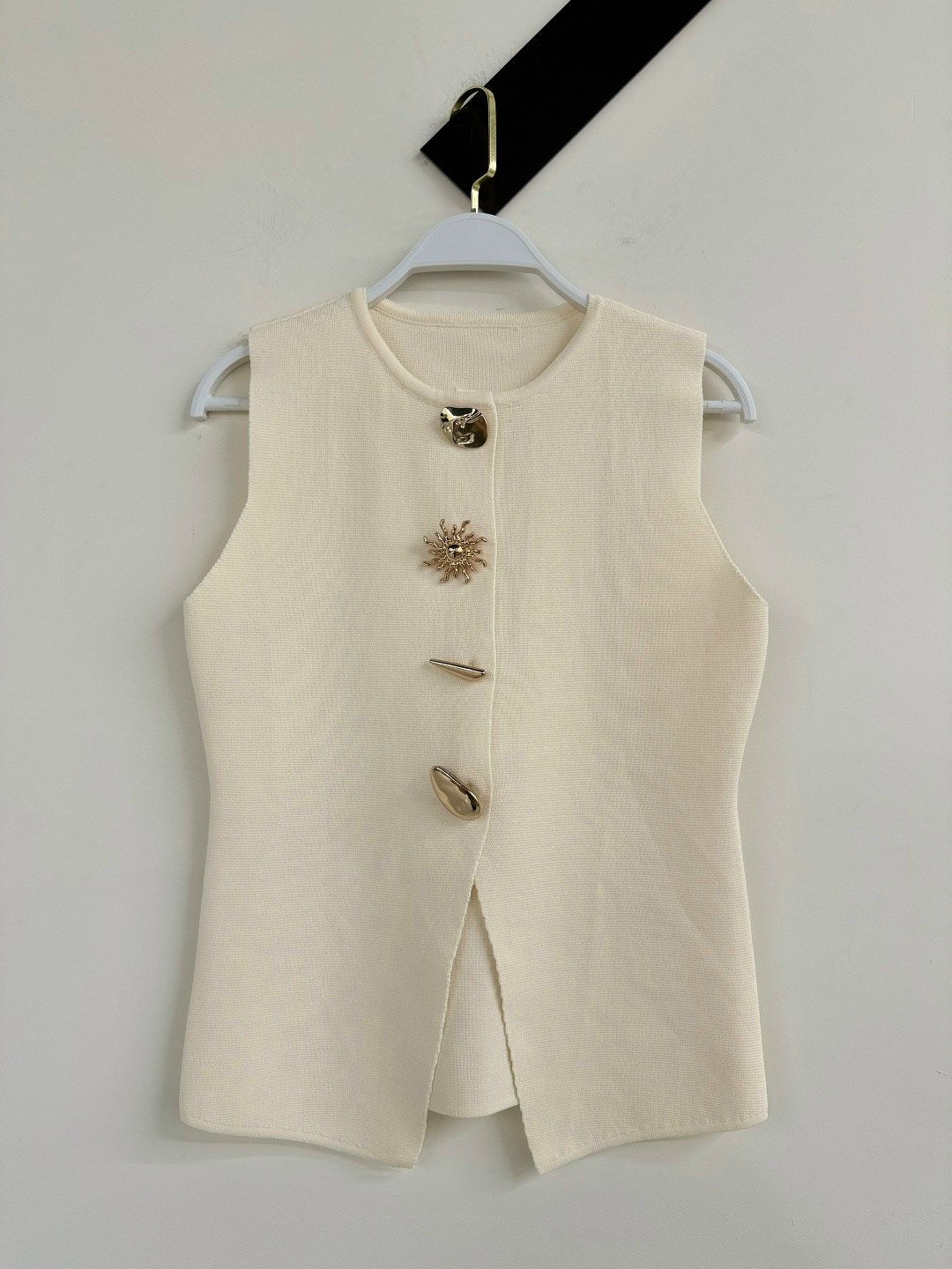 жилетка женская,женские жилеты,жилет на пуговицах,жилет для женщин,жилетка трикотажная