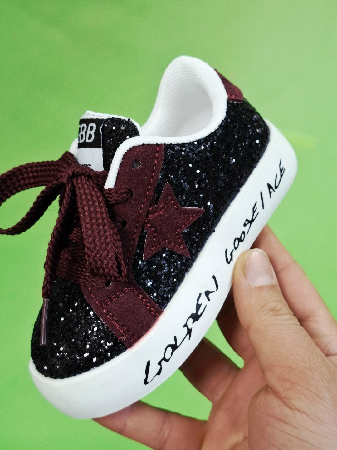 ,блестящие кроссовки,детские кроссовки,детская ,повседневная